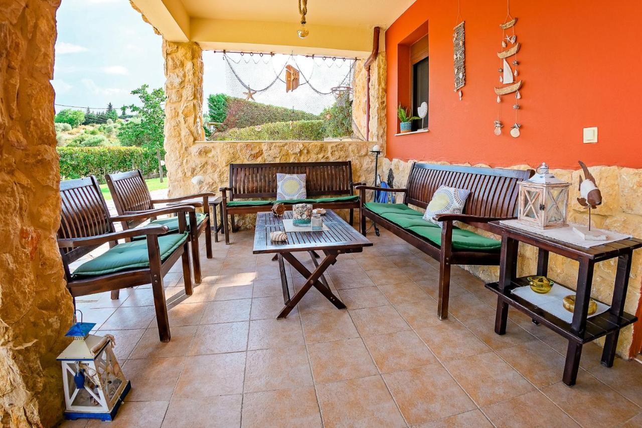Villa Mariellie Néa Péramos Екстериор снимка