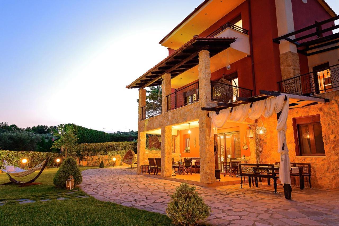 Villa Mariellie Néa Péramos Екстериор снимка