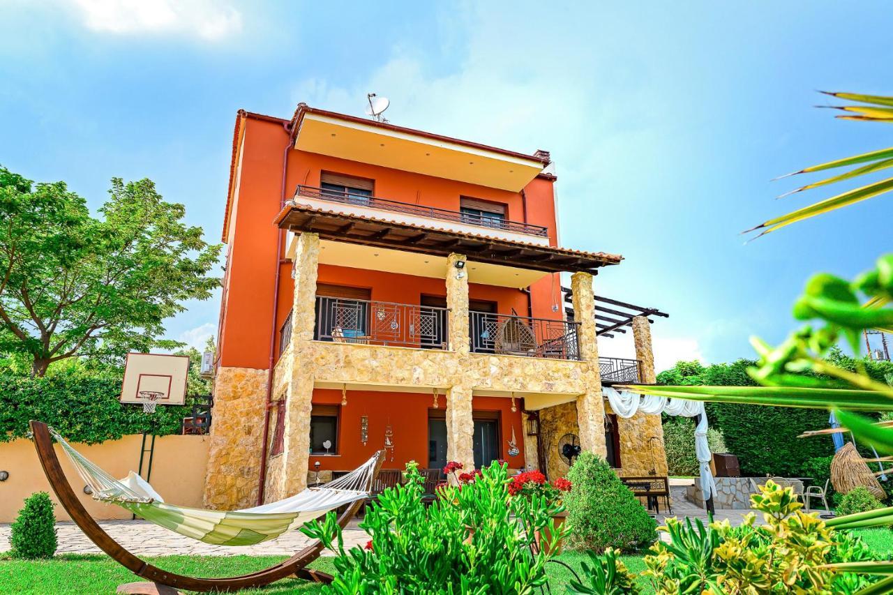 Villa Mariellie Néa Péramos Екстериор снимка