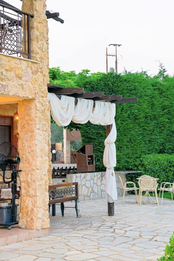 Villa Mariellie Néa Péramos Екстериор снимка
