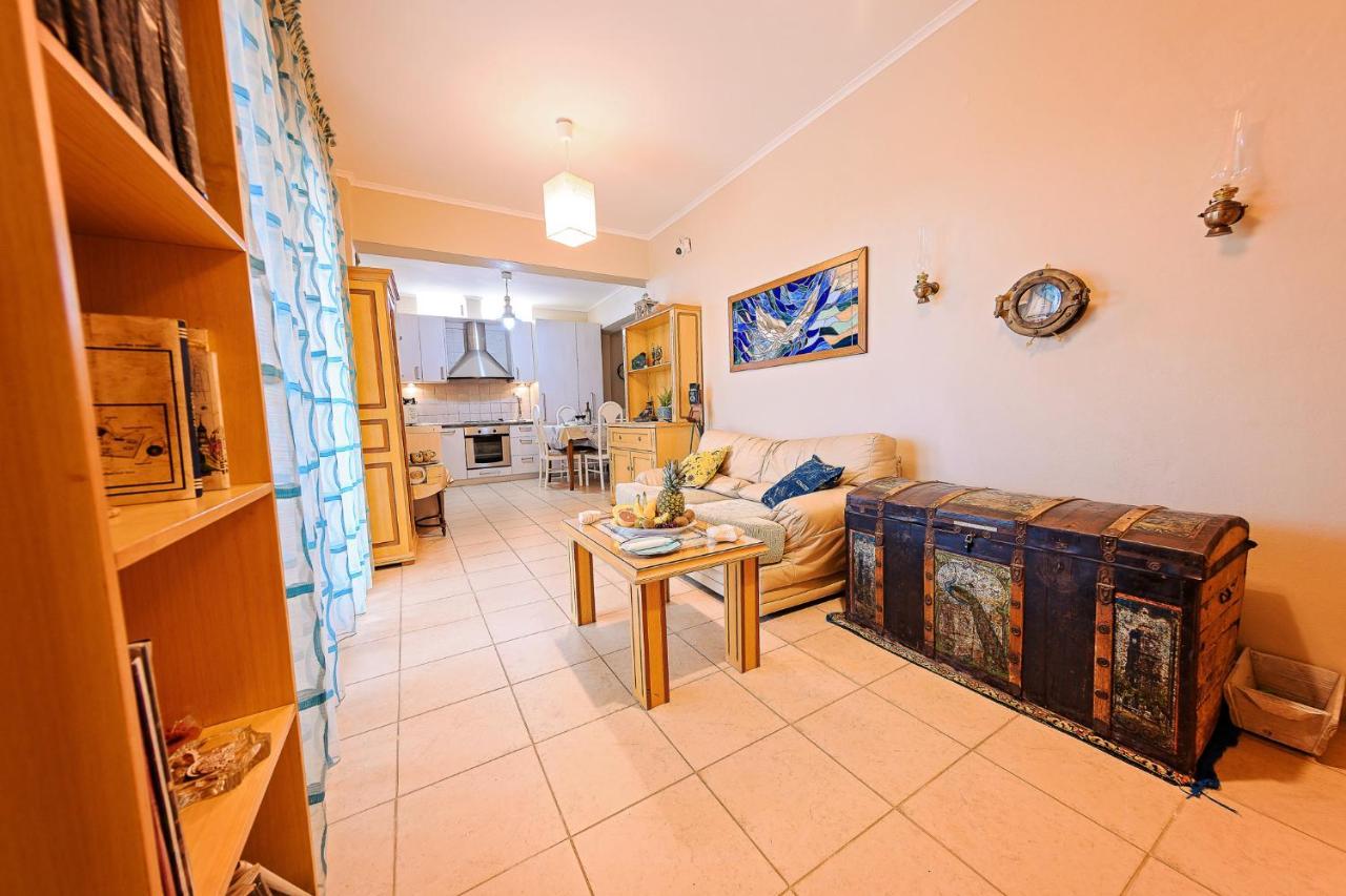Villa Mariellie Néa Péramos Екстериор снимка